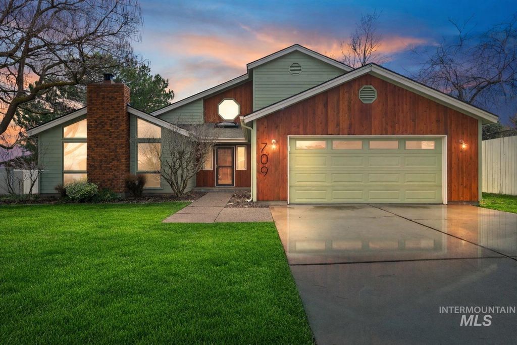 Photo of 709 Vista Terrace, Nampa, ID 83686 (MLS # 98977078)