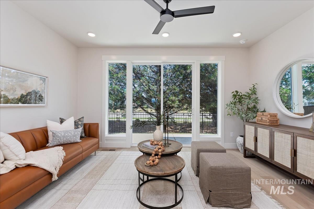 3901 W Stone House Ln