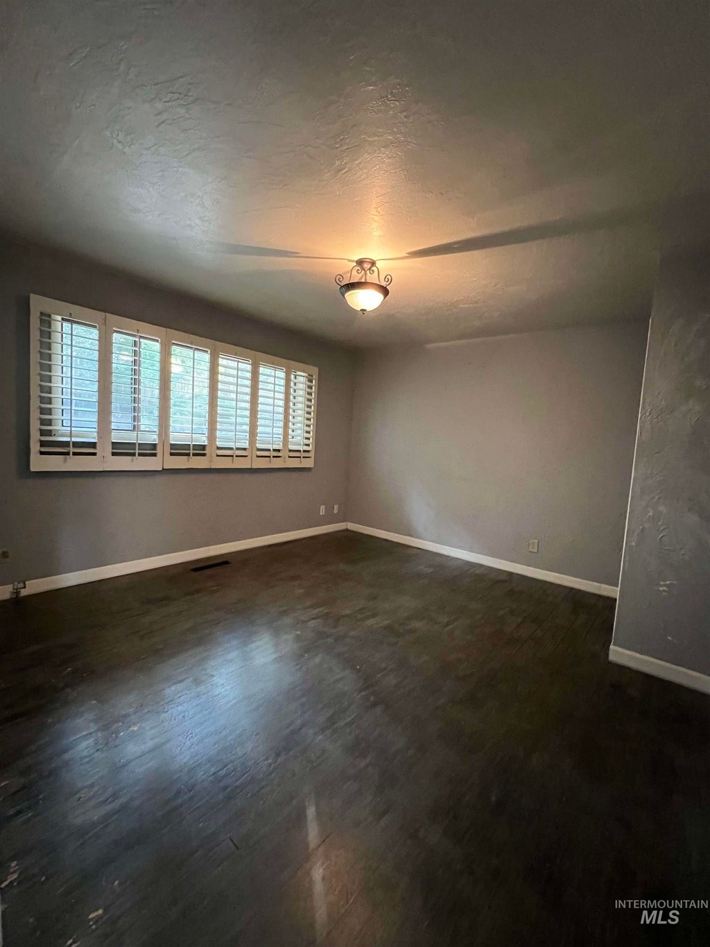 Photo of 1205 E Logan ST, Caldwell, ID 83605 (MLS # 99003019)