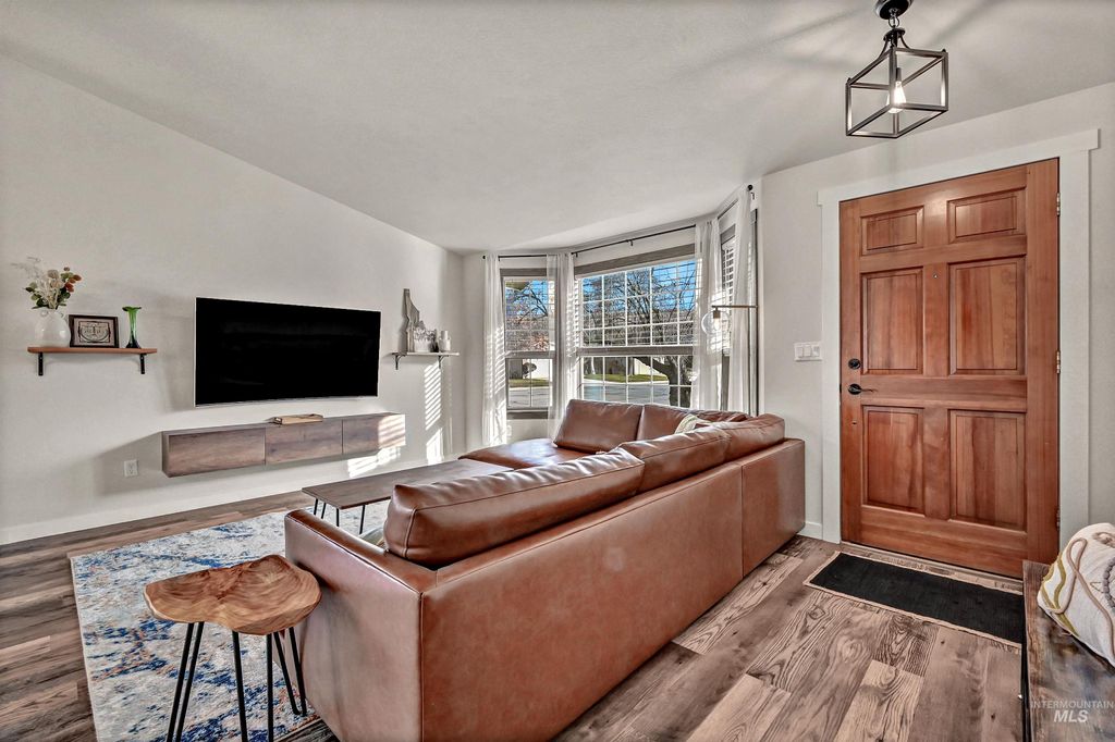 Photo of 6895 N Amesbury Way, Boise, ID 83714 (MLS # 98969976)