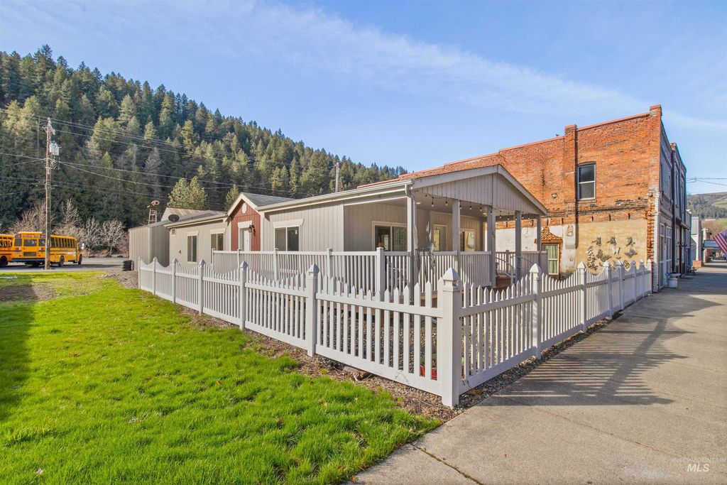 Photo of 807 E Main St, Kendrick, ID 83537 (MLS # 98985929)