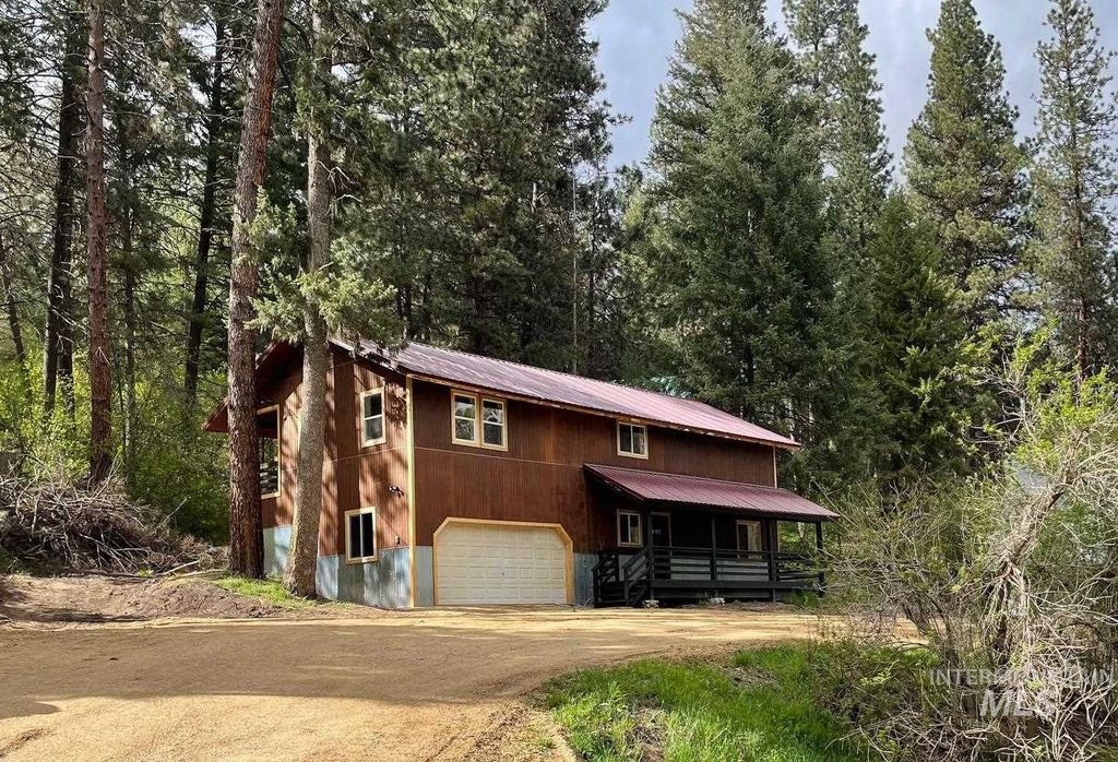 Photo of 199 Scriver Woods Rd, Garden Valley, ID 83622 (MLS # 98937776)