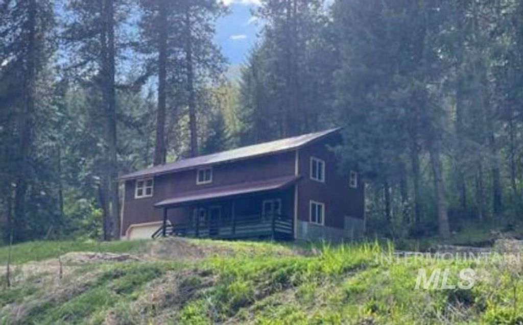 Photo of 199 Scriver Woods Rd, Garden Valley, ID 83622 (MLS # 98937776)