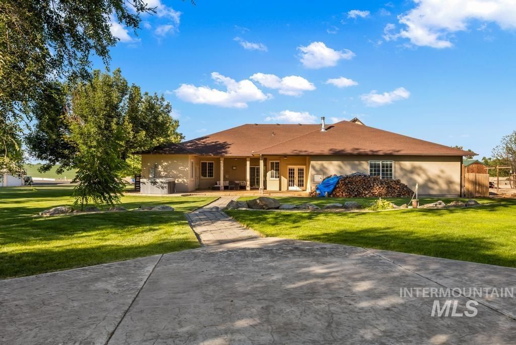 Photo of 28279 Pearl Rd, Parma, ID 83660 (MLS # 98975408)