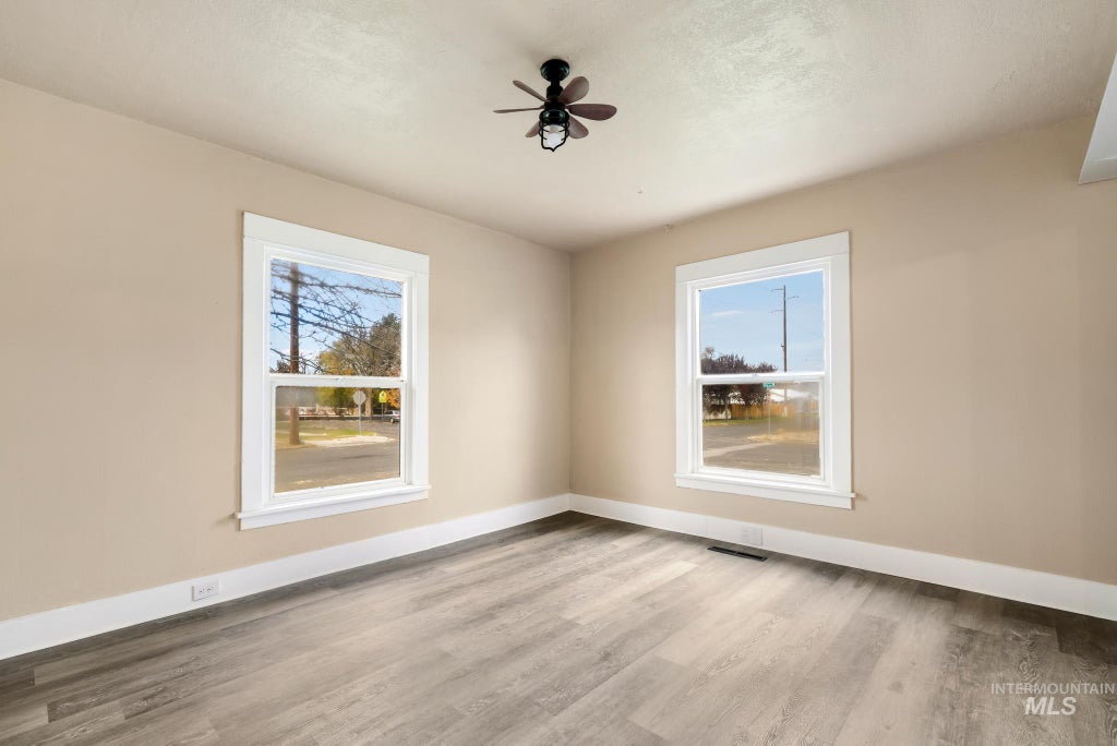 Photo of 461 3rd Ave N Ave, Twin Falls, ID 83301 (MLS # 99005114)