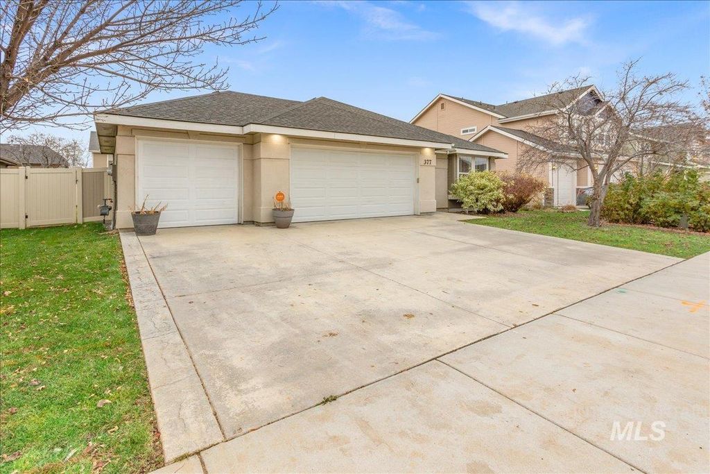 Photo of 377 E Havasu Falls St, Meridian, ID 83646 (MLS # 98969218)