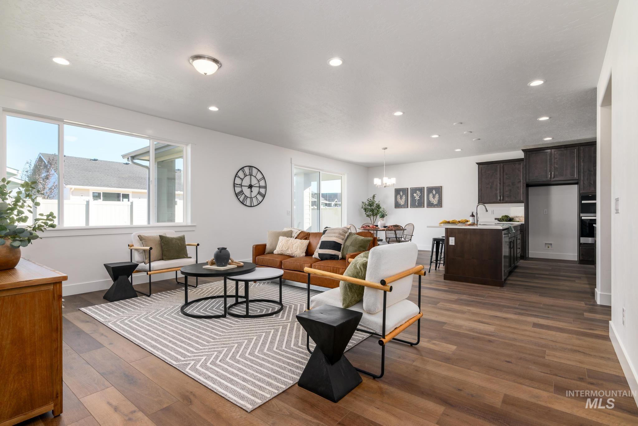 4725 E Pondera Dr