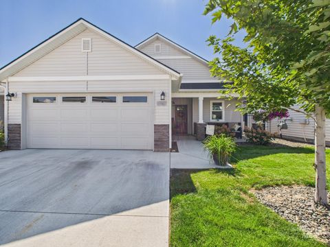 Photo of 1747 E Netley St, Meridian, ID 83646 (MLS # 98961611)