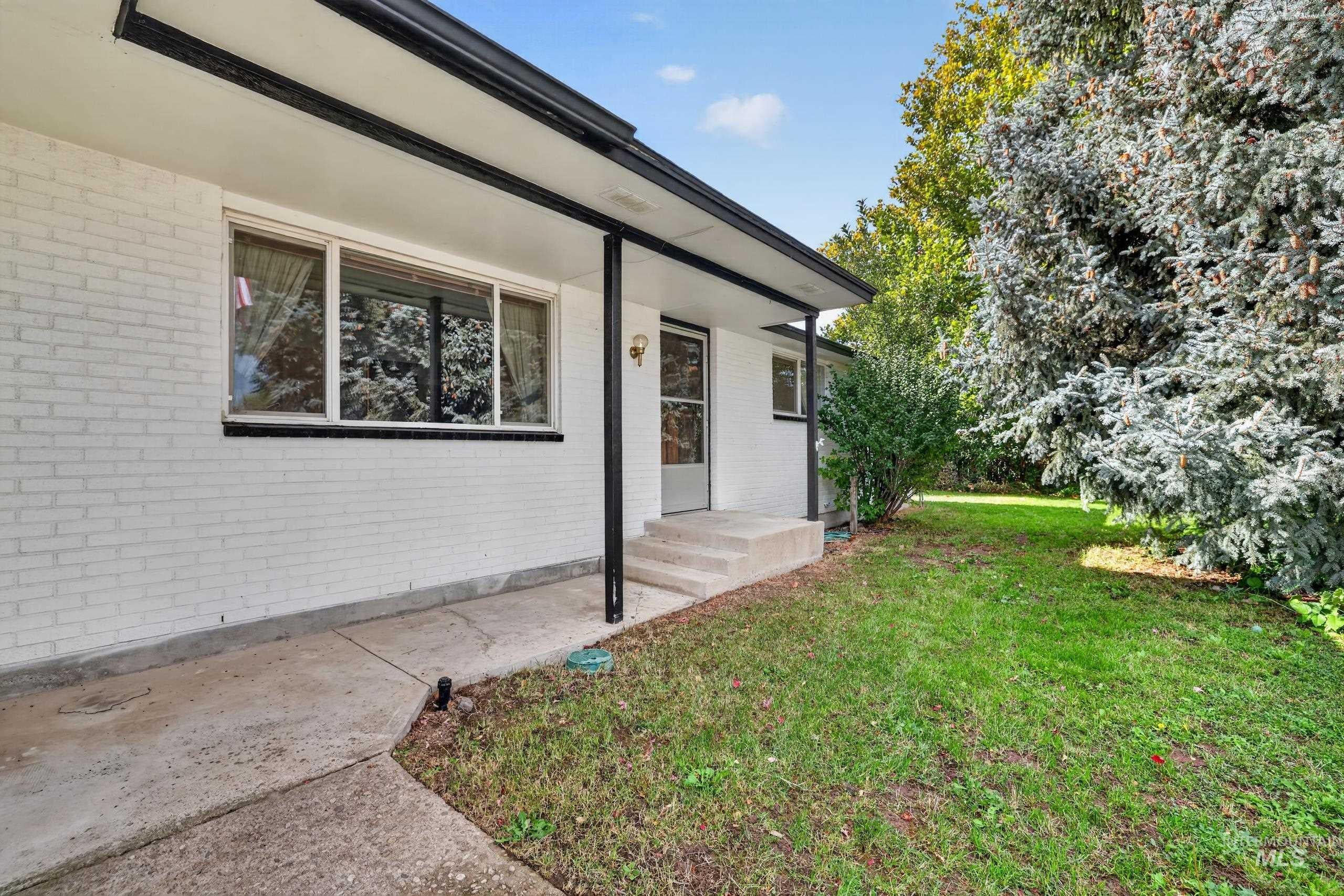 9055 W Highlander Rd