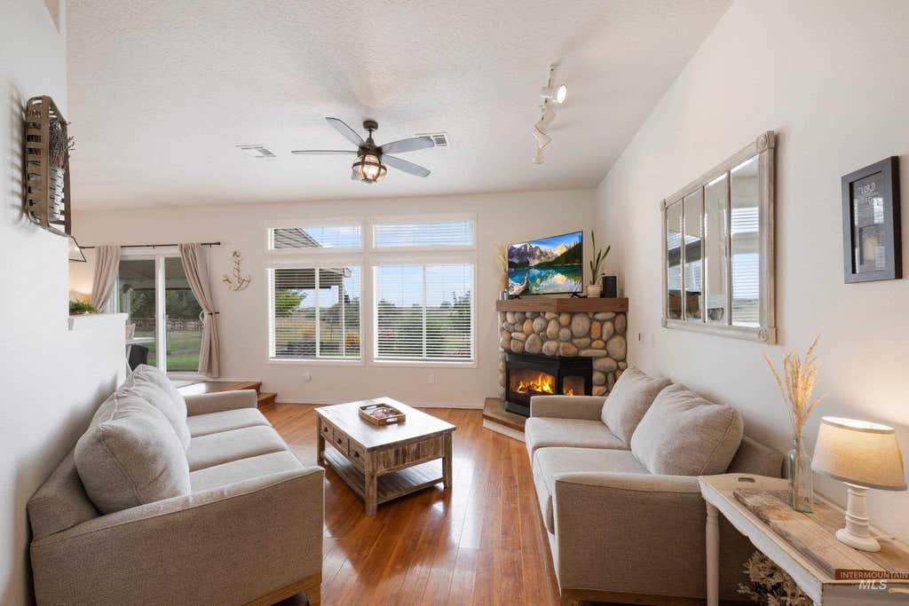 Photo of 35 S Pit Lane, Nampa, ID 83687 (MLS # 98998028)