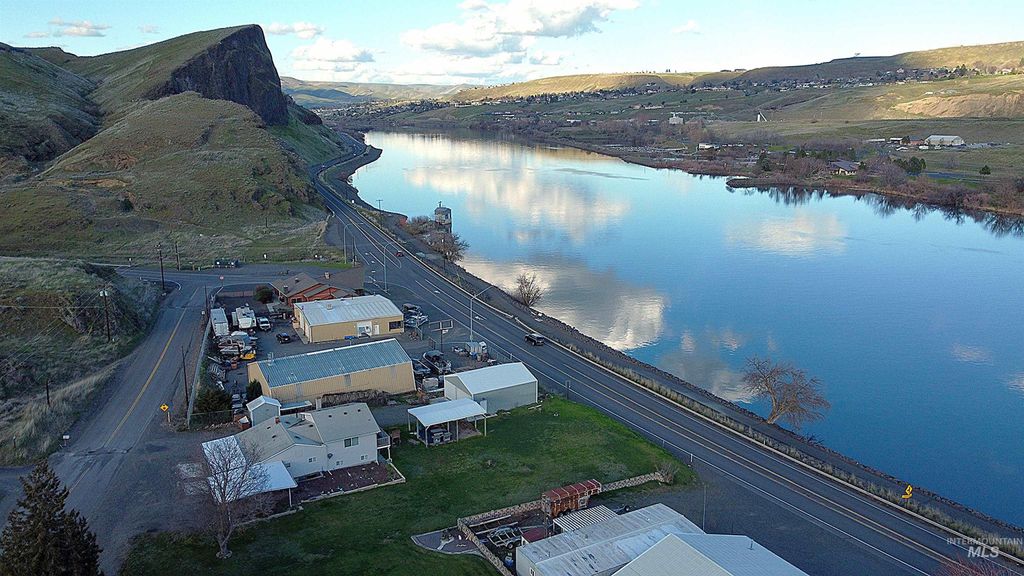 Photo of 3015 Clemans Rd, Clarkston, WA 99403 (MLS # 98979394)