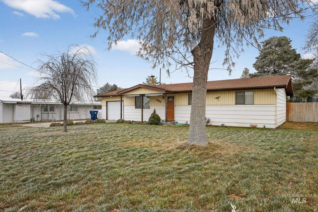 Photo of 1055 Adell S, Filer, ID 83328 (MLS # 98972266)