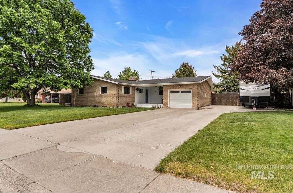 Photo of 216 Nancy Dr, Burley, ID 83318 (MLS # 98987634)