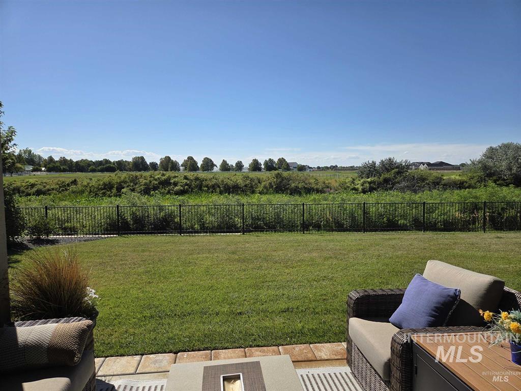 6667 Trinity Creek Ln