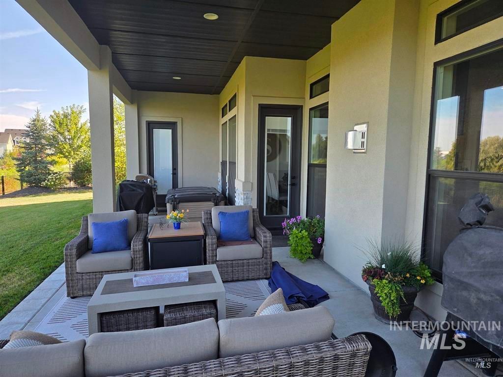 Photo of 6667 Trinity Creek Ln, Star, ID 83669 (MLS # 98981275)