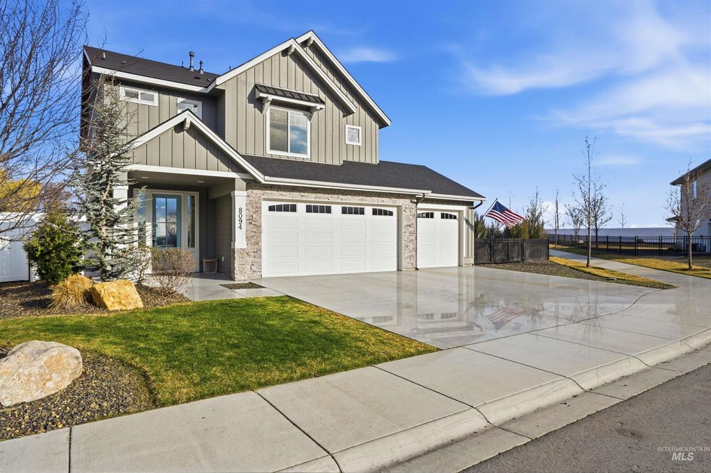 Photo of 8094 Basin Cove Ave, Middleton, ID 83644 (MLS # 98976674)