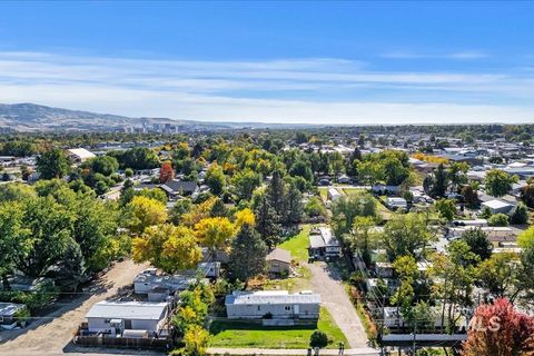 213 E 40th Street Garden City ID 83714