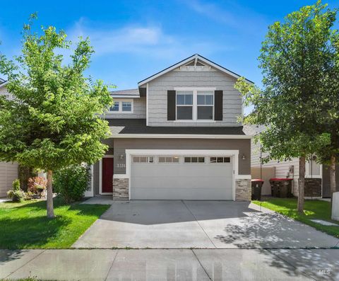 Photo of 3374 S Glacier Bay Ave, Meridian, ID 83642 (MLS # 98993391)