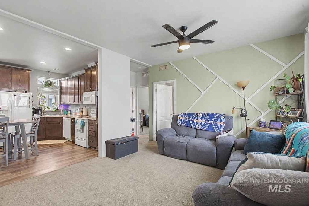 Photo of 1224 Burrell Ave, Lewiston, ID 83501 (MLS # 98972932)