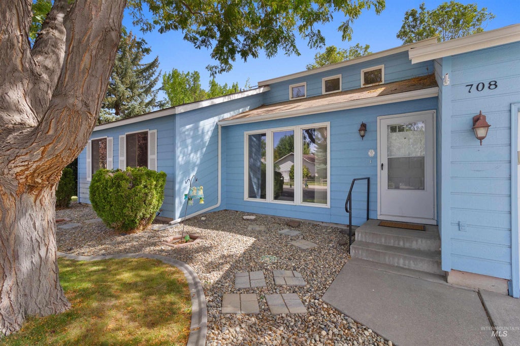 Photo of 708 Carriage Lane, Twin Falls, ID 83301 (MLS # 98999841)