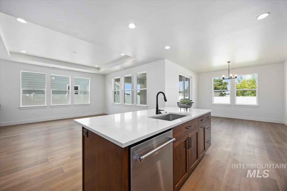 258 Maxine Lane West