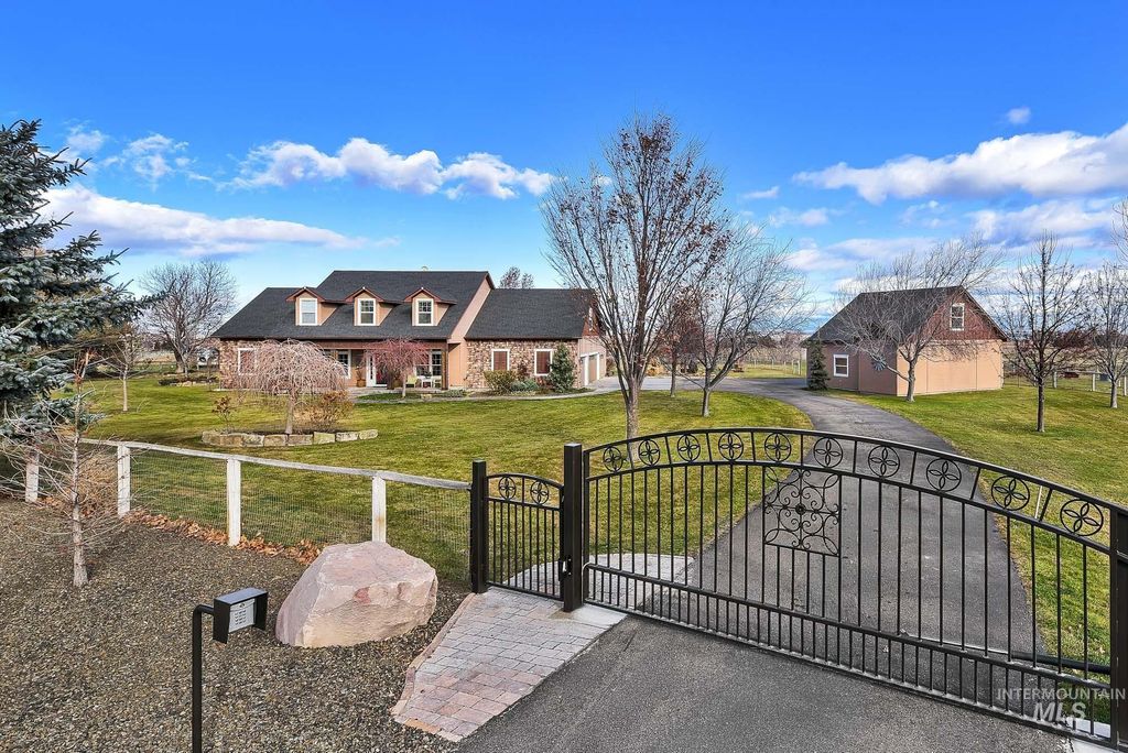 Photo of 19288 Majestic View Pl, Caldwell, ID 83607 (MLS # 98970135)