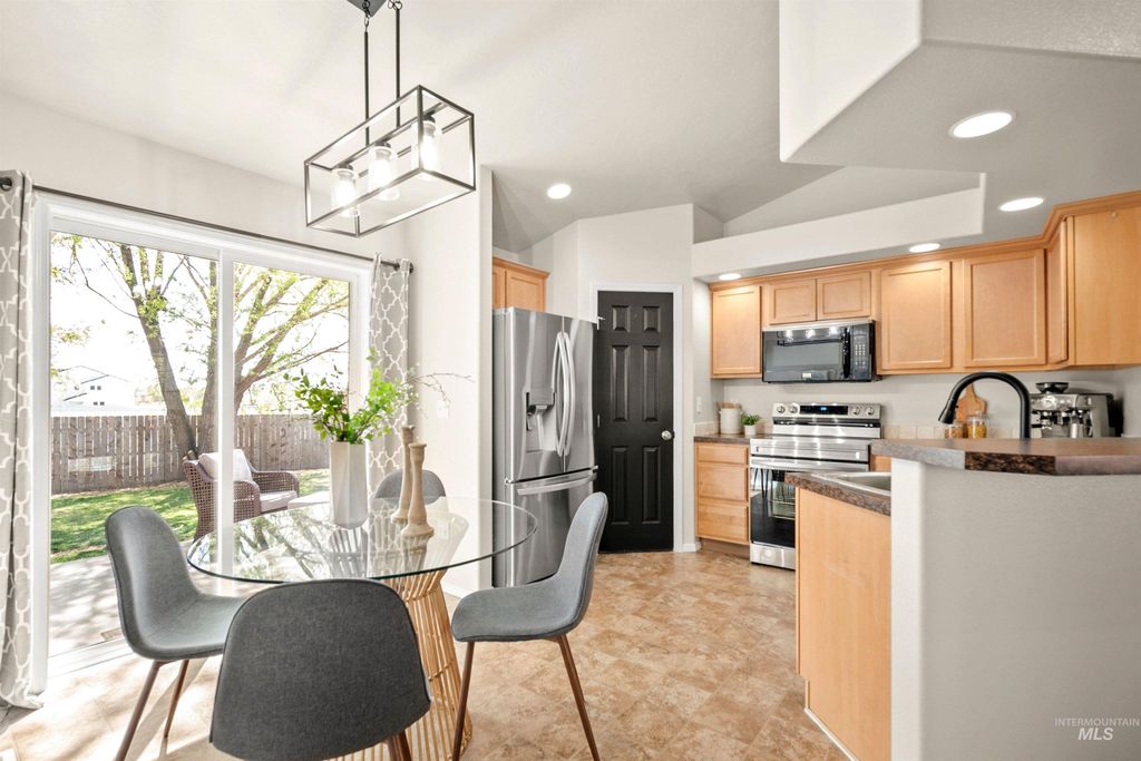 Photo of 4319 W Newland Street, Meridian, ID 83642 (MLS # 98982060)