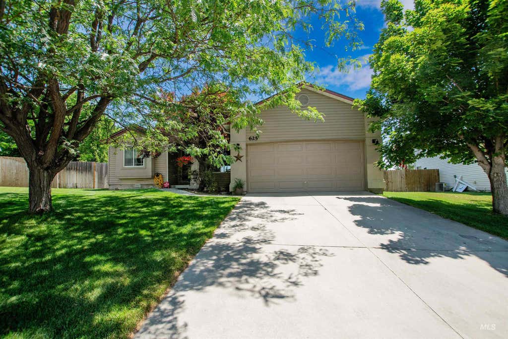 Photo of 625 Mulberry Loop, Nampa, ID 83686 (MLS # 98991998)