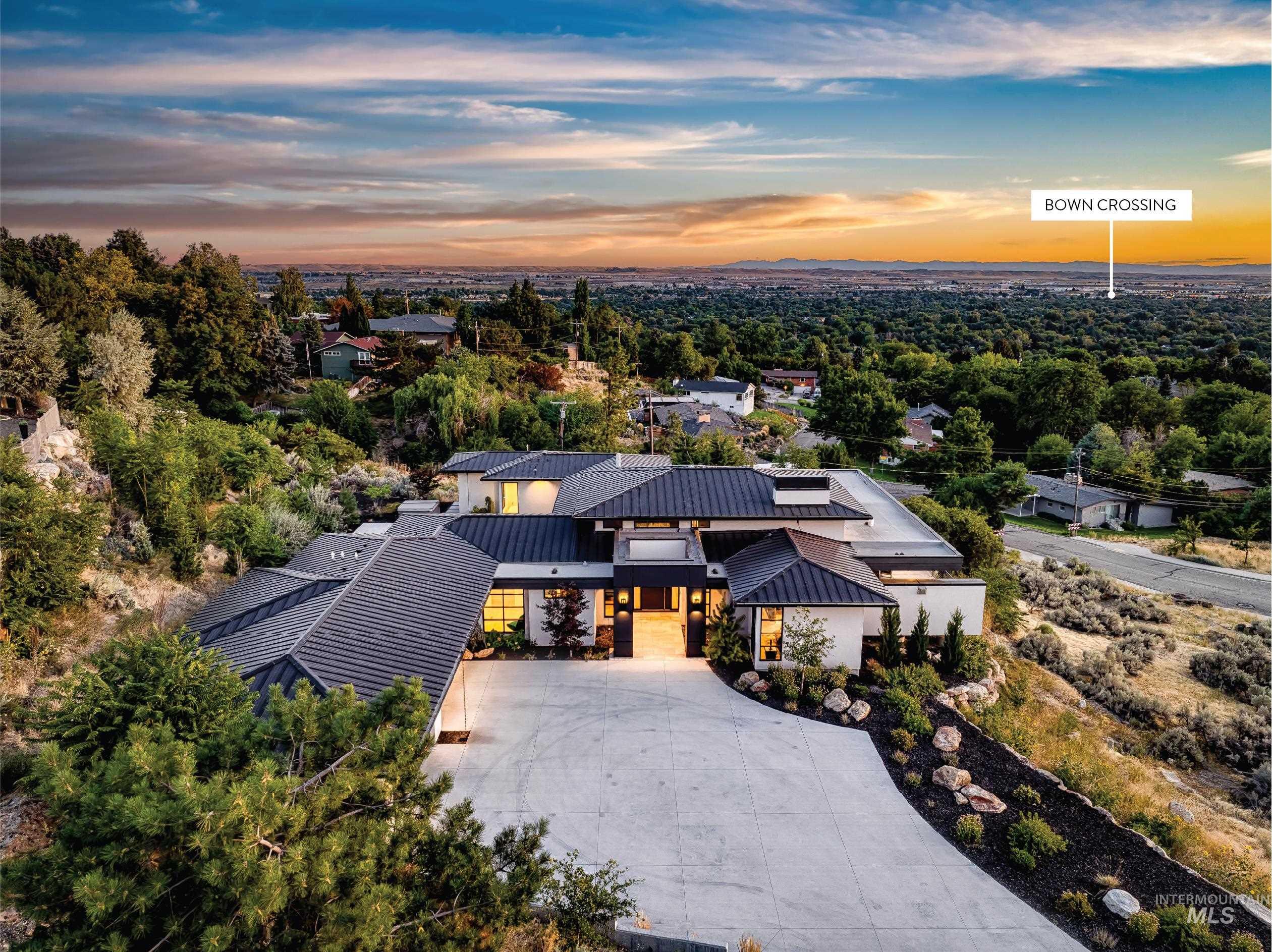 2813 E Hard Rock Drive