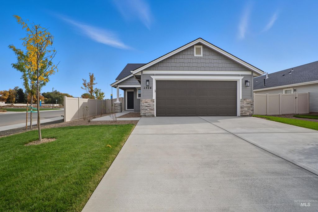 Photo of 1574 Witt, Mountain Home, ID 83647 (MLS # 98949257)