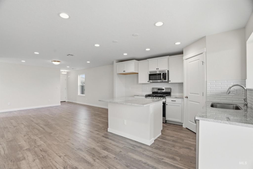 Photo of 1574 Witt, Mountain Home, ID 83647 (MLS # 98949257)