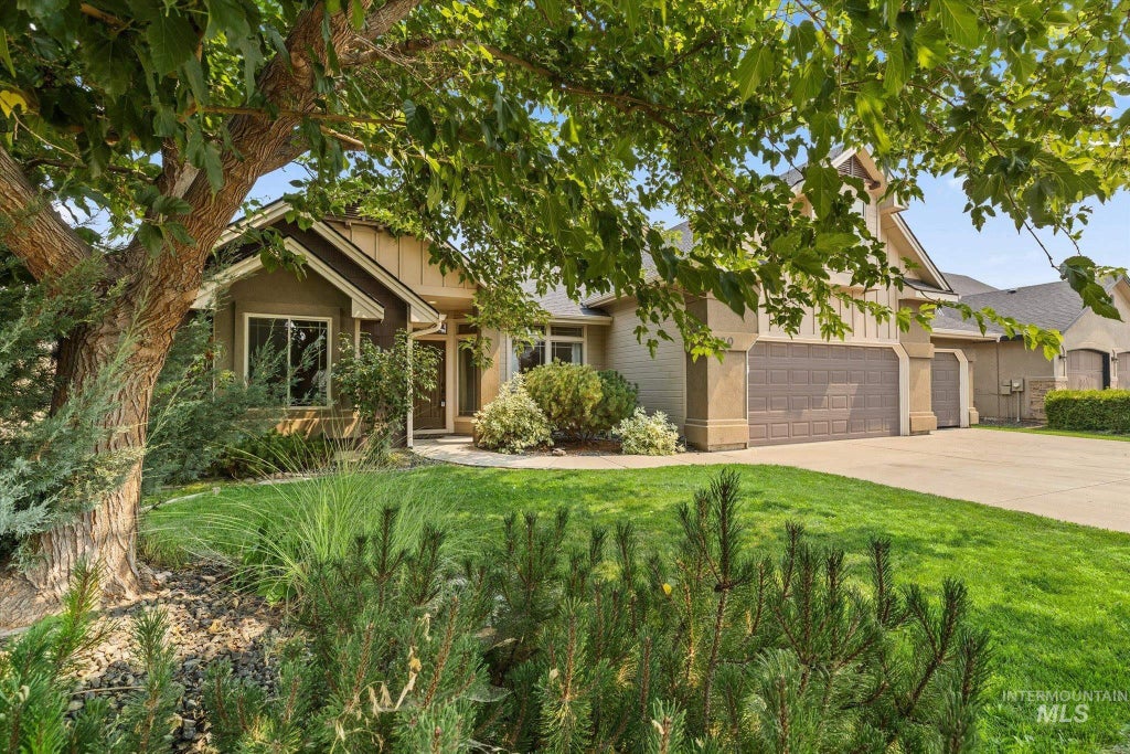 Photo of 370 S Schober Loop, Nampa, ID 83686 (MLS # 99001272)