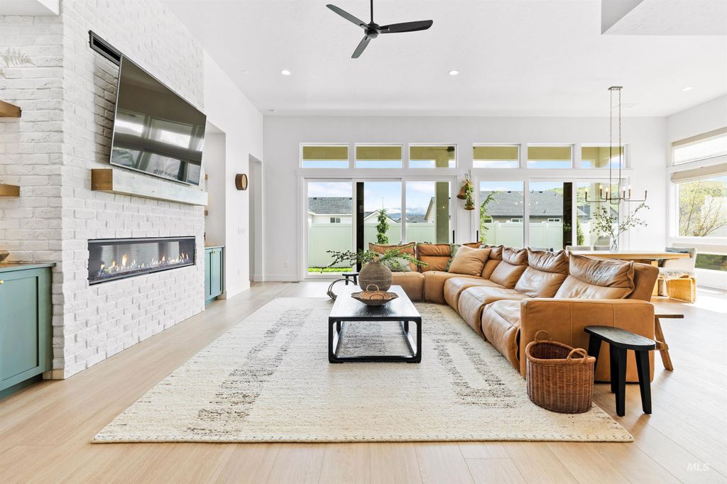 Photo of 13378 N Hazel Grouse Way, Boise, ID 83714 (MLS # 98982276)