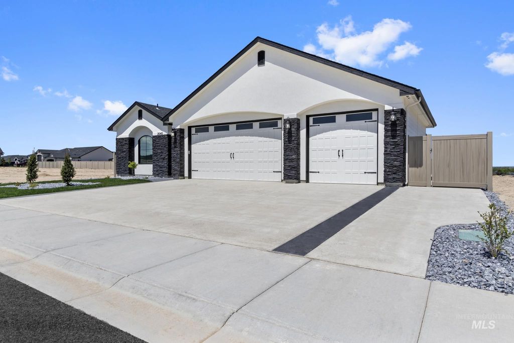 Photo of 2040 W Ibis Dr, Nampa, ID 83686 (MLS # 98972974)