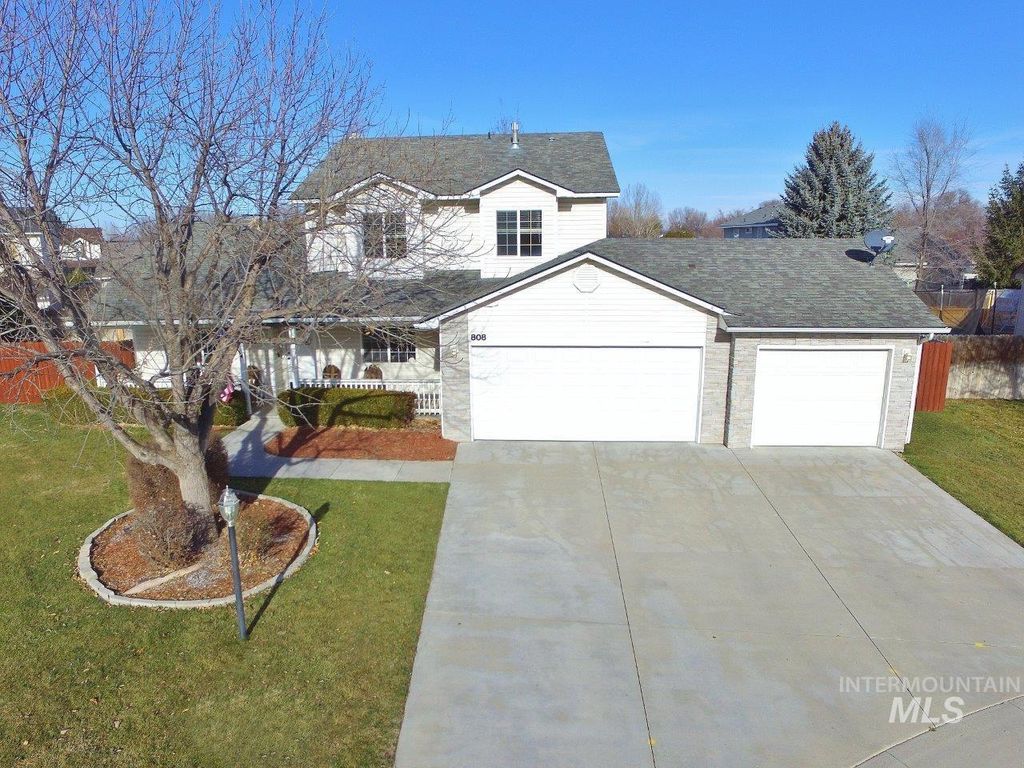 Photo of 808 Ada Court, Nampa, ID 83686 (MLS # 98970610)