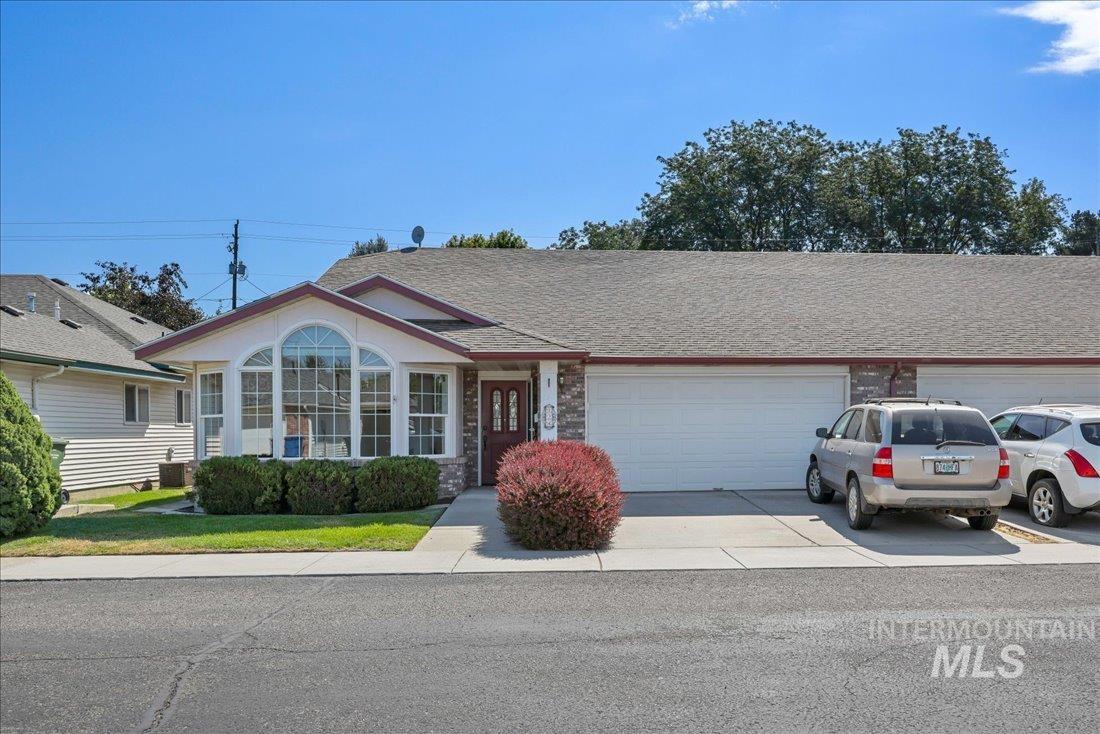 124 Country Lane Loop