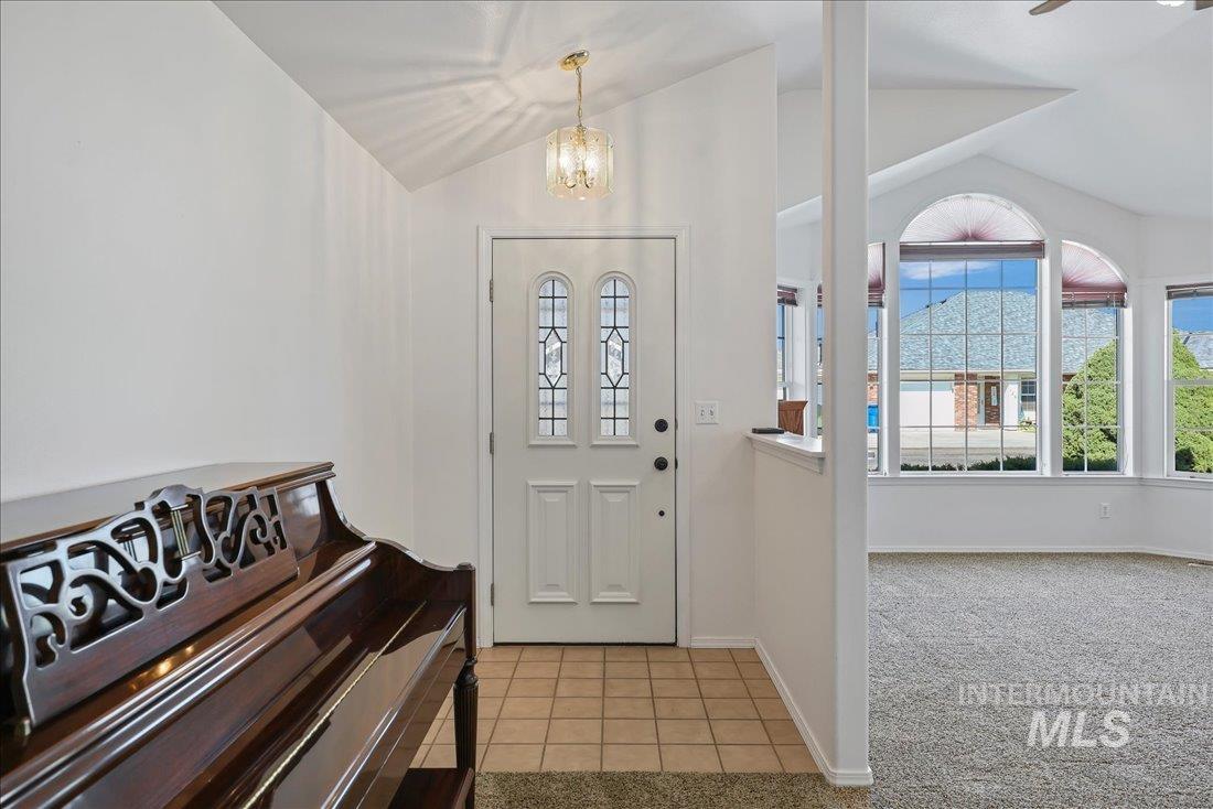 124 Country Lane Loop