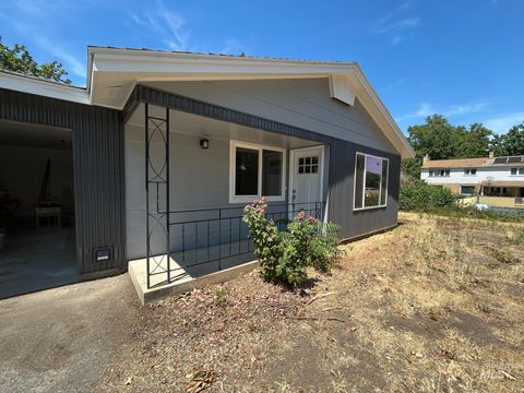 513-515 Bryden Dr Lewiston ID 83501