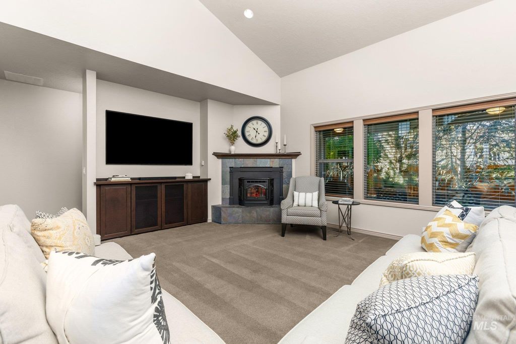 Photo of 3615 N Summerpark Pl, Meridian, ID 83646 (MLS # 98966963)