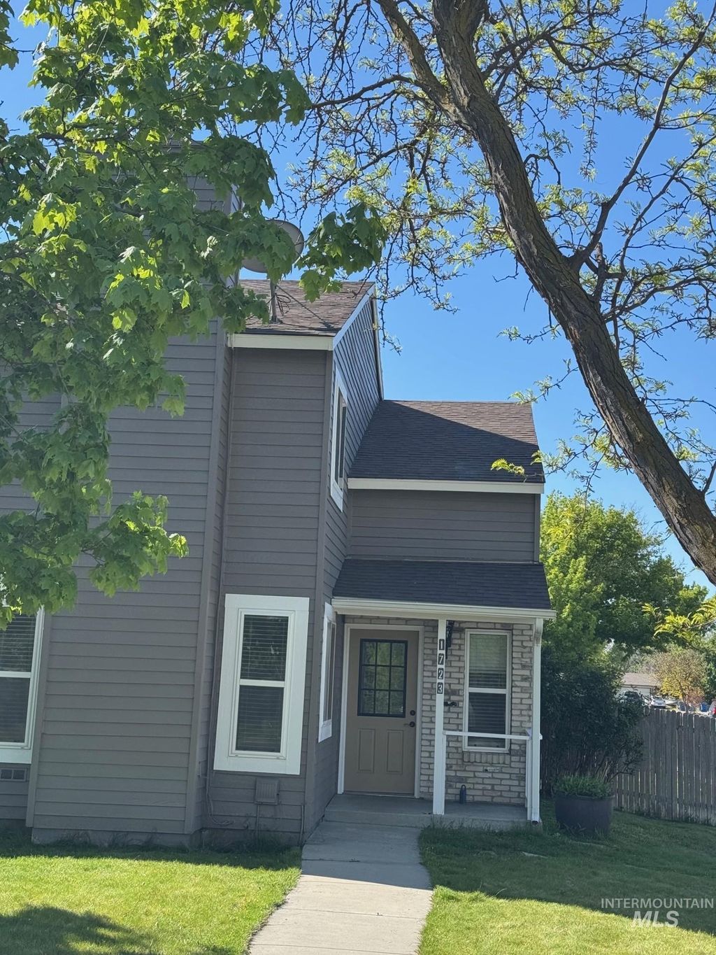 Photo of 1723 E Boise Ave, Boise, ID 83706 (MLS # 98984331)