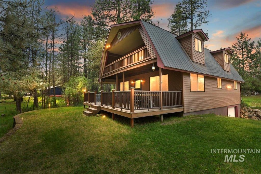 Photo of 76 W Castle Creek Rd, Garden Valley, ID 83622 (MLS # 98948027)