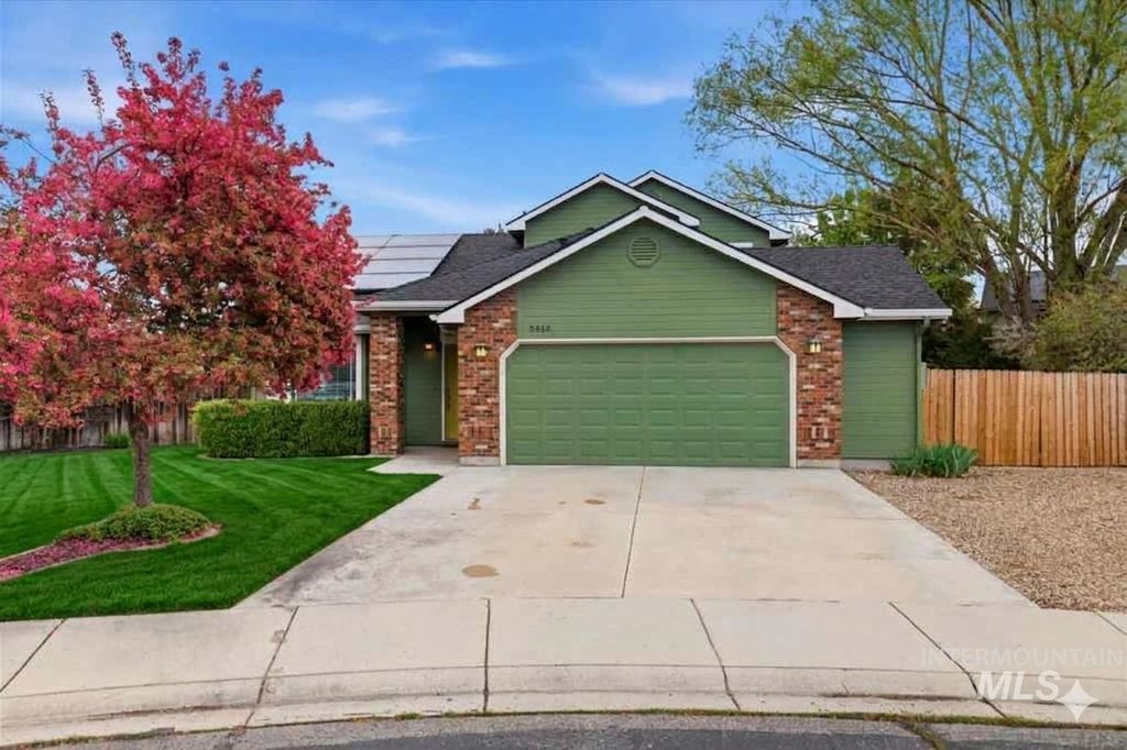 Photo of 5818 S Cello Pl, Boise, ID 83709 (MLS # 98982216)