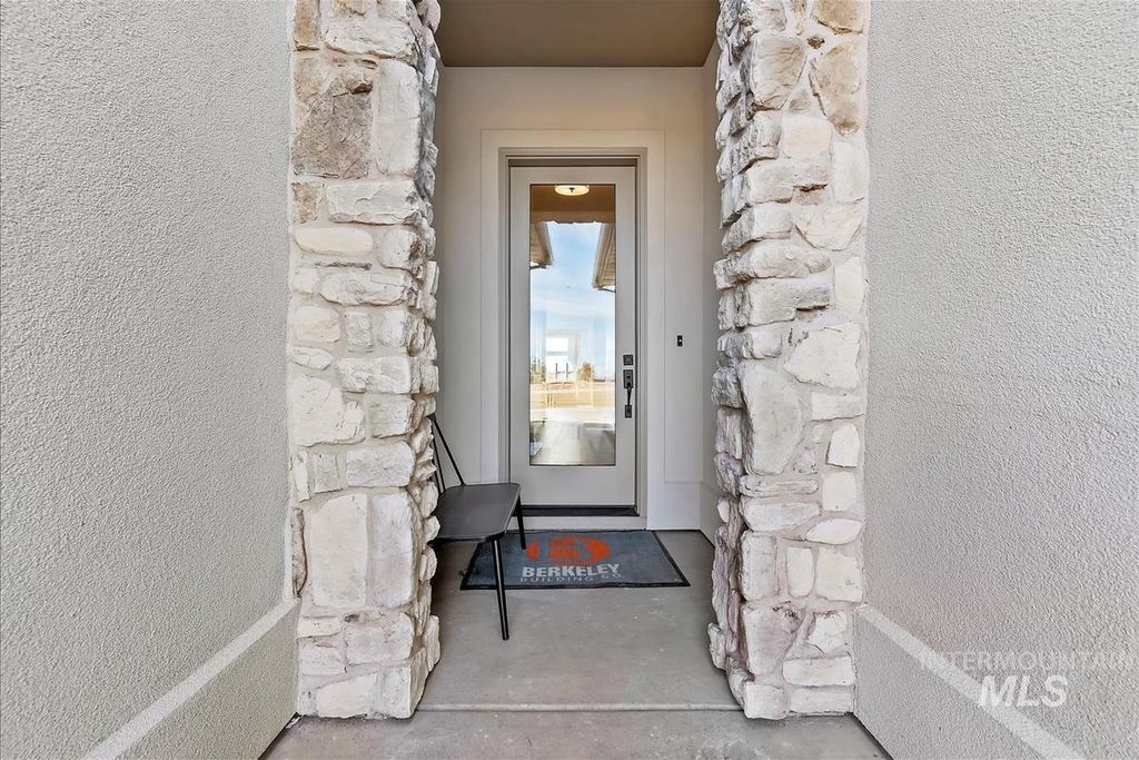 Photo of 11452 S Saylis Pl, Kuna, ID 83634 (MLS # 98977365)