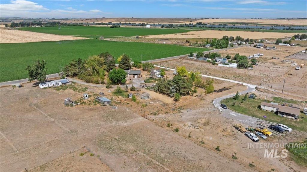 Photo of 63 S 600 W, Burley, ID 83318 (MLS # 98957077)