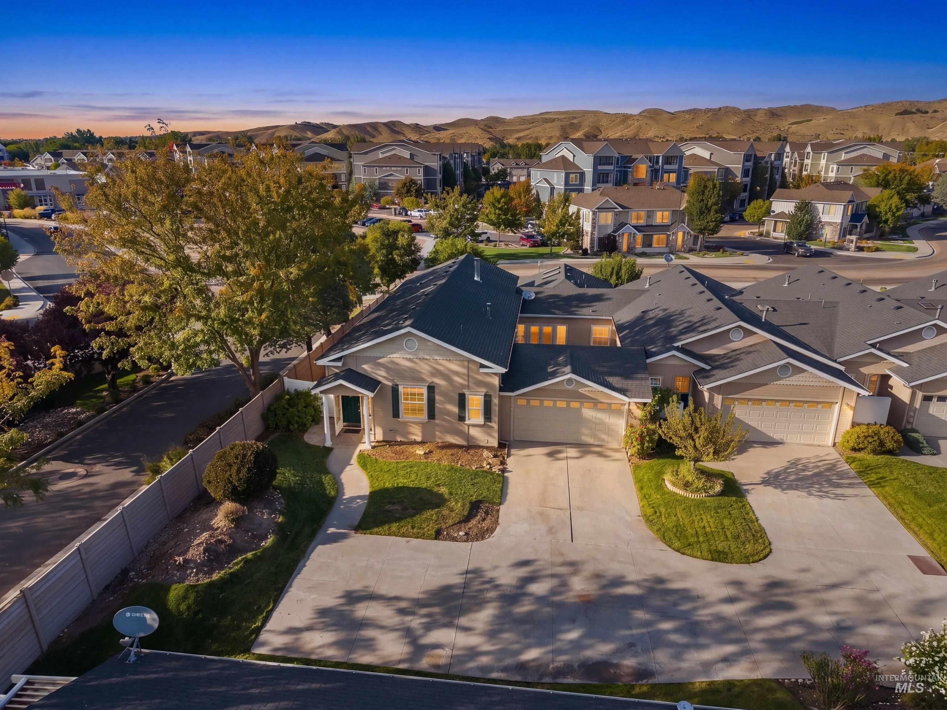 7436 W Garden Glen Drive