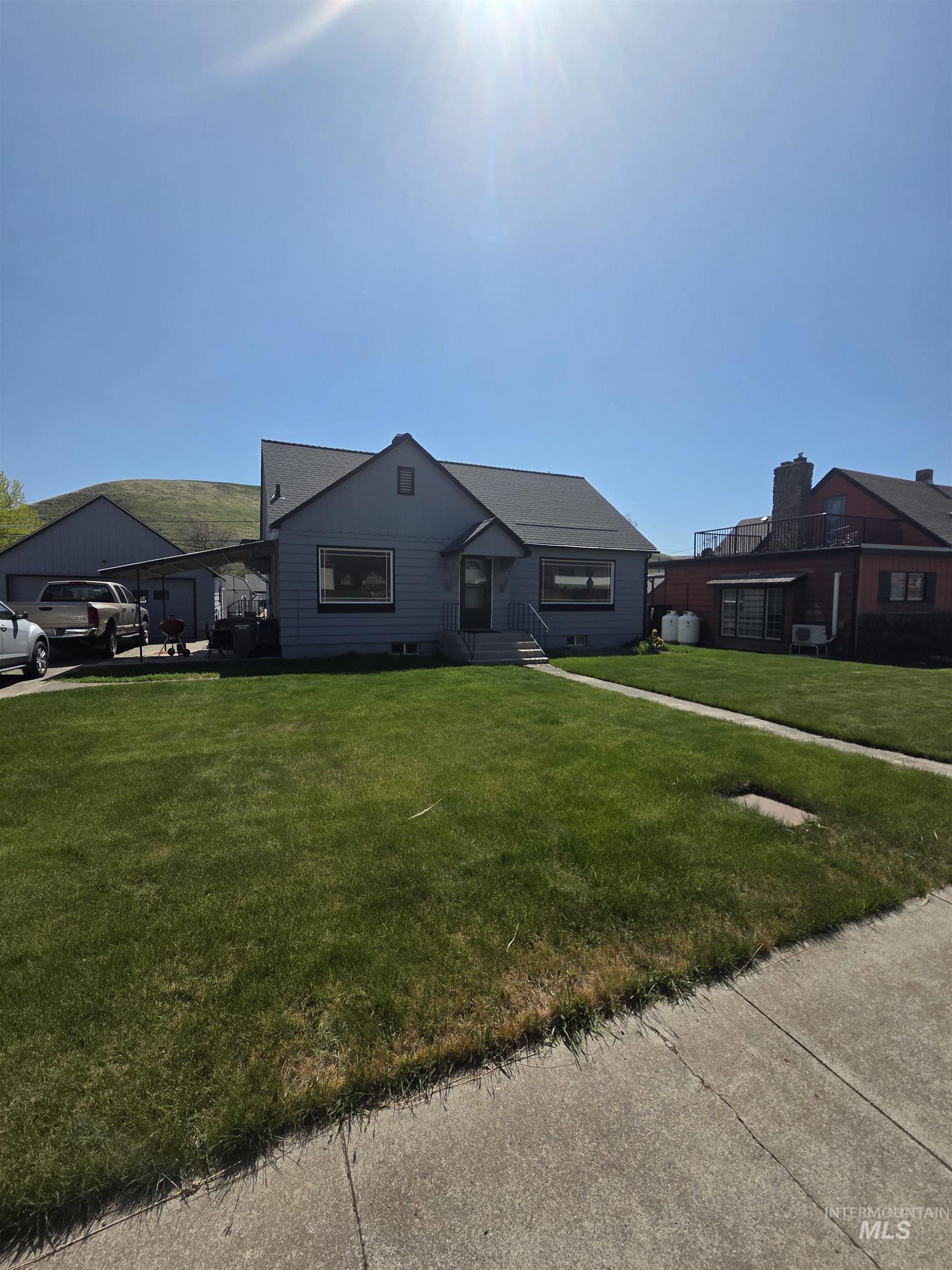 Listing image 1