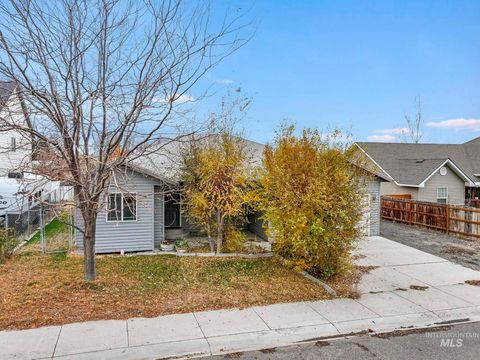 Photo of 1309 Lauren Ln, Filer, ID 83328 (MLS # 98955190)