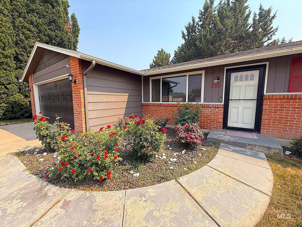Photo of 803 Astor AVE, Nampa, ID 83651 (MLS # 98995548)