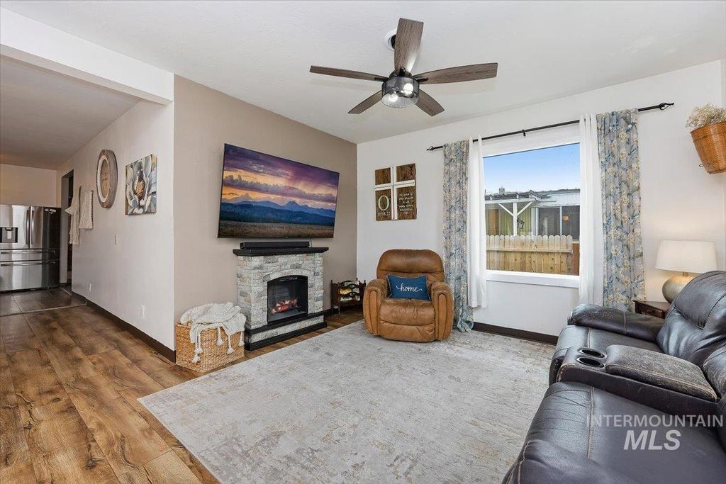 Photo of 326 Montana Street, Gooding, ID 83330 (MLS # 98977952)