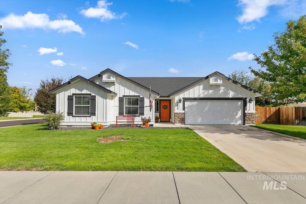 Photo of 1472 E Meadow Creek, Meridian, ID 83646 (MLS # 99000528)